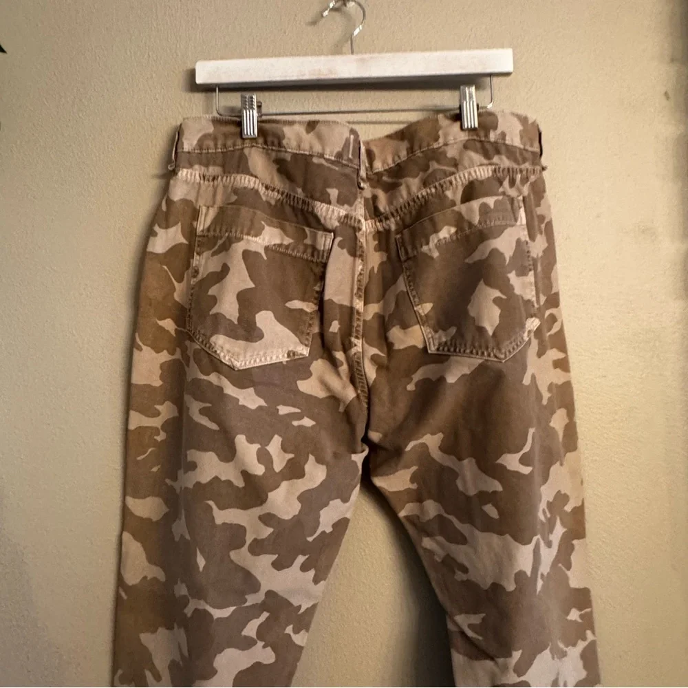 CITIZENS OF HUMANITY Leah Camo‎ Cropped Pants